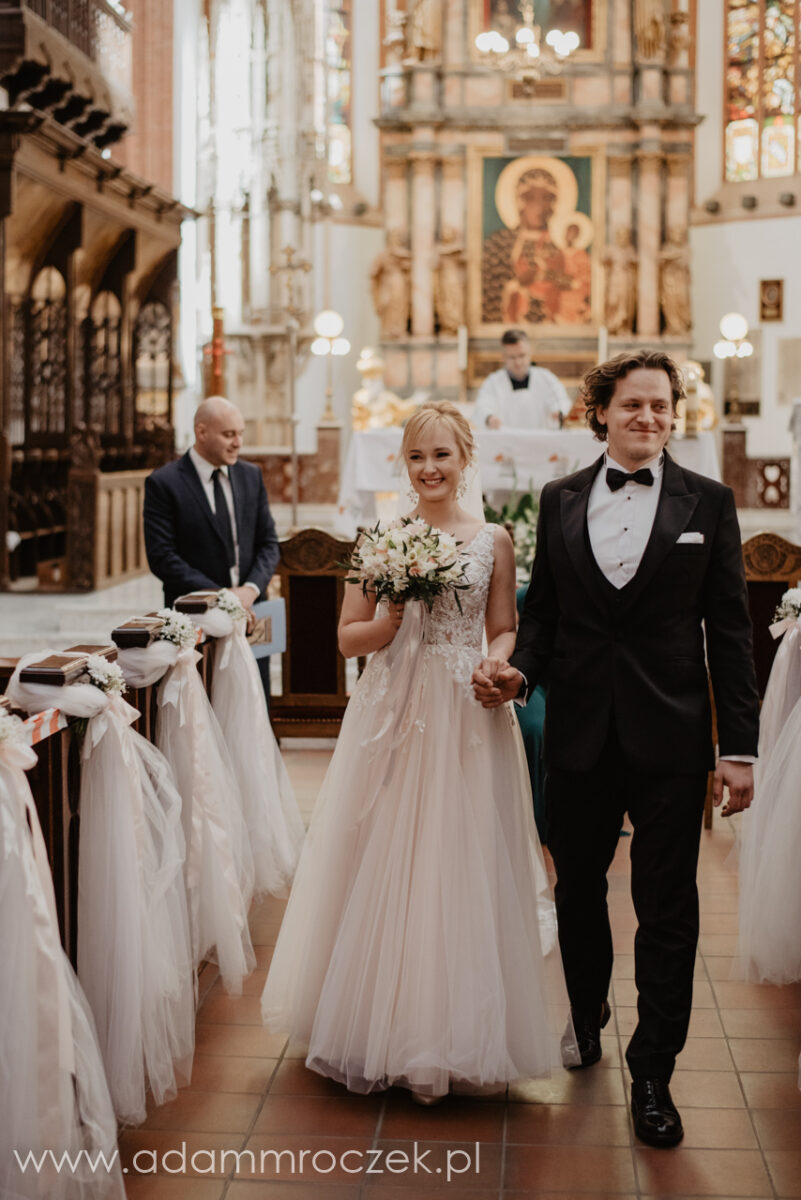 kościół garnizonowy, ślub, zdjęcia ślubne, fotografia