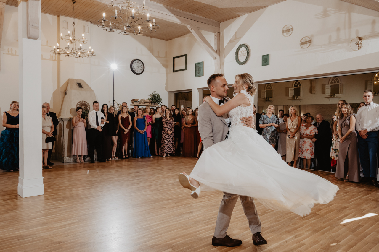 ślub i wesele w restauracji karolówka