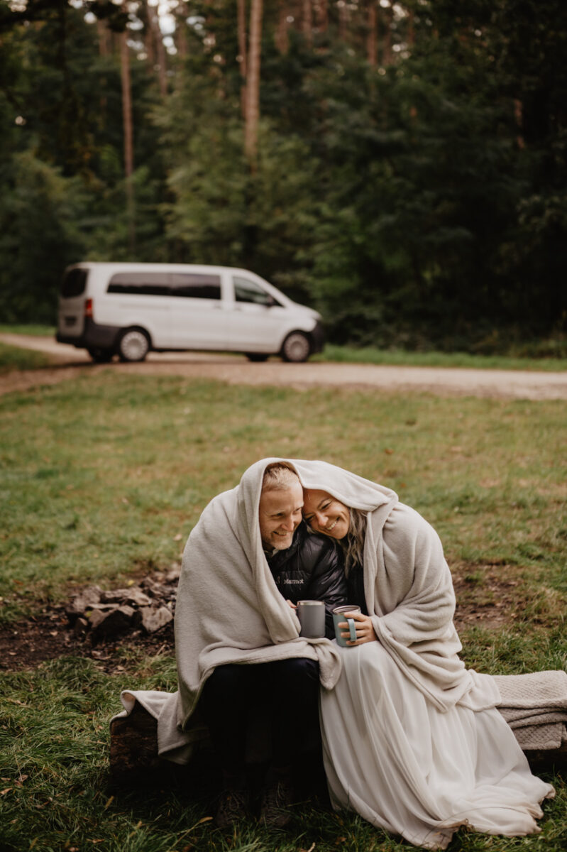 zdjęcia ślubne w lesie