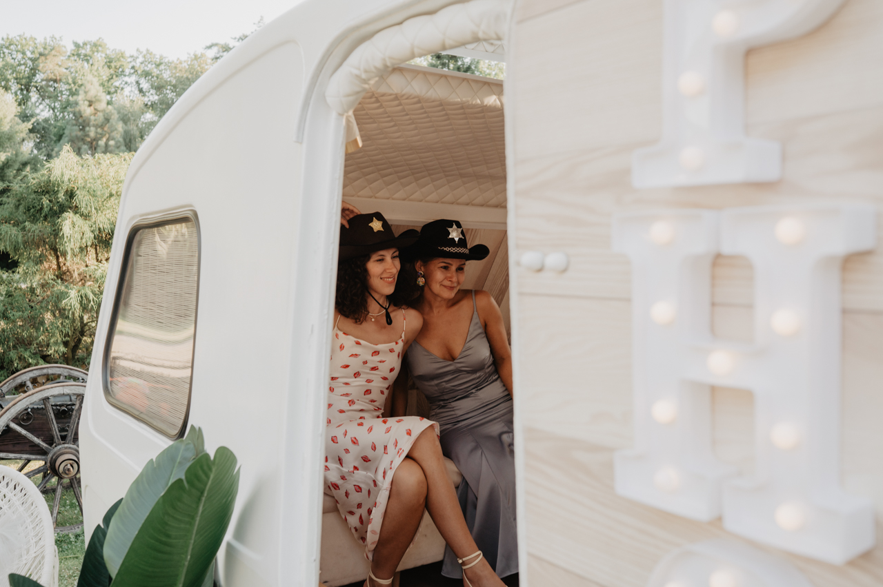 Reportaż ślubny w Miłocin Park – fotografia ślubna na Dolnym Śląsku